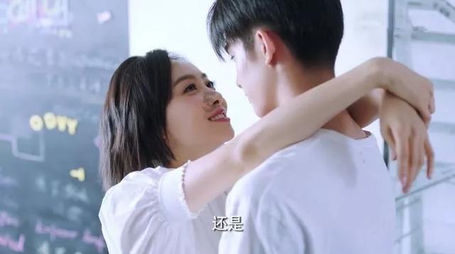 女生喜欢你，到底会有哪些表现？